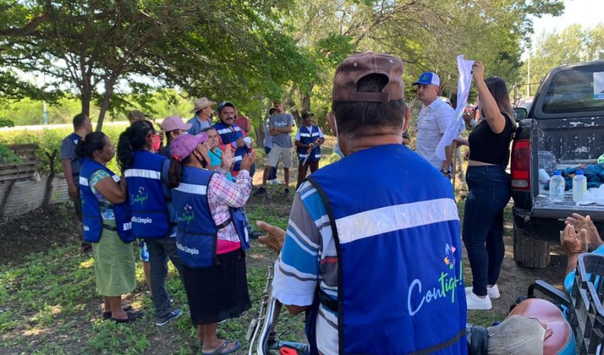 Chapoleando y pintando